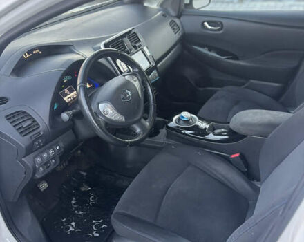 Білий Ніссан Ліф, об'ємом двигуна 0 л та пробігом 127 тис. км за 6450 $, фото 16 на Automoto.ua