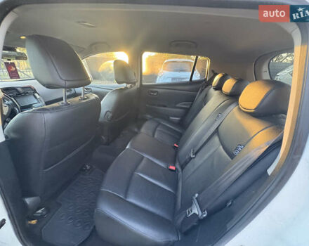 Ниссан Лиф 2014 в Луцке на Automoto.ua Белый Ниссан Лиф, объемом двигателя 0 л и пробегом 117 тыс. км за 6200 $, фото 18 на Automoto.ua