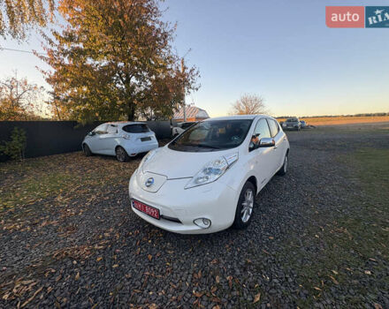 Ниссан Лиф 2014 в Луцке на Automoto.ua Белый Ниссан Лиф, объемом двигателя 0 л и пробегом 117 тыс. км за 6200 $, фото 10 на Automoto.ua