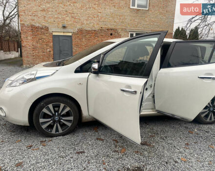 Білий Ніссан Ліф, об'ємом двигуна 0 л та пробігом 179 тис. км за 6800 $, фото 8 на Automoto.ua