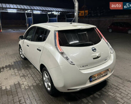 Білий Ніссан Ліф, об'ємом двигуна 0 л та пробігом 170 тис. км за 6600 $, фото 8 на Automoto.ua