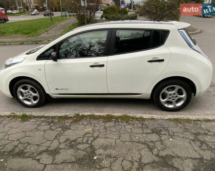 Белый Ниссан Лиф, объемом двигателя 0 л и пробегом 223 тыс. км за 5900 $, фото 1 на Automoto.ua