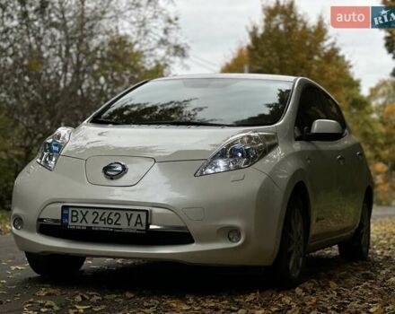 Білий Ніссан Ліф, об'ємом двигуна 0 л та пробігом 164 тис. км за 6600 $, фото 2 на Automoto.ua