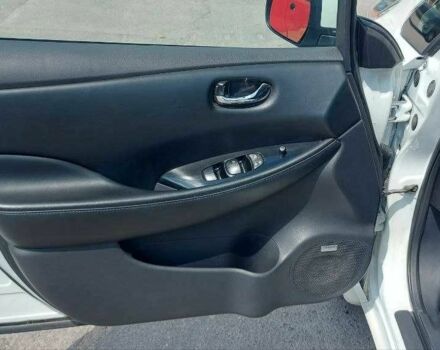 Белый Ниссан Лиф, объемом двигателя 0 л и пробегом 170 тыс. км за 6600 $, фото 9 на Automoto.ua