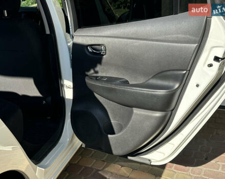 Белый Ниссан Лиф, объемом двигателя 0 л и пробегом 144 тыс. км за 6700 $, фото 16 на Automoto.ua