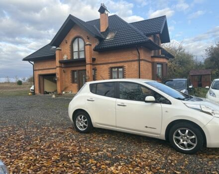 Білий Ніссан Ліф, об'ємом двигуна 0 л та пробігом 122 тис. км за 6200 $, фото 2 на Automoto.ua