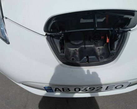 Белый Ниссан Лиф, объемом двигателя 0 л и пробегом 130 тыс. км за 10500 $, фото 1 на Automoto.ua