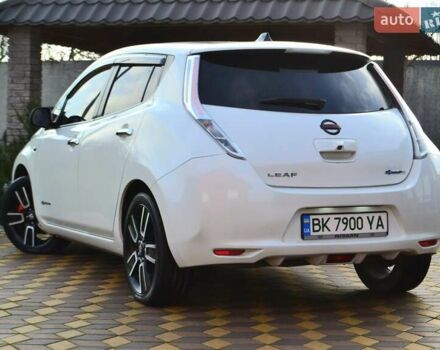 Білий Ніссан Ліф, об'ємом двигуна 0 л та пробігом 96 тис. км за 7950 $, фото 20 на Automoto.ua
