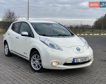 Белый Ниссан Лиф, объемом двигателя 0 л и пробегом 140 тыс. км за 5450 $, фото 10 на Automoto.ua
