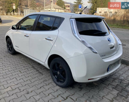 Білий Ніссан Ліф, об'ємом двигуна 0 л та пробігом 136 тис. км за 7500 $, фото 6 на Automoto.ua