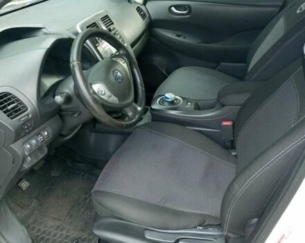 Белый Ниссан Лиф, объемом двигателя 0 л и пробегом 205 тыс. км за 5500 $, фото 10 на Automoto.ua