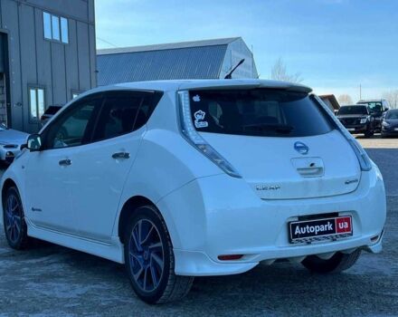 Белый Ниссан Лиф, объемом двигателя 0 л и пробегом 134 тыс. км за 6190 $, фото 2 на Automoto.ua