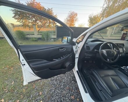 Белый Ниссан Лиф, объемом двигателя 0 л и пробегом 117 тыс. км за 6200 $, фото 19 на Automoto.ua