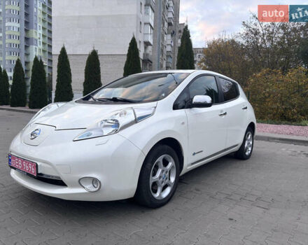 Белый Ниссан Лиф, объемом двигателя 0 л и пробегом 145 тыс. км за 6799 $, фото 2 на Automoto.ua