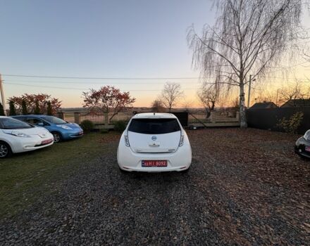 Белый Ниссан Лиф, объемом двигателя 0 л и пробегом 117 тыс. км за 6000 $, фото 14 на Automoto.ua