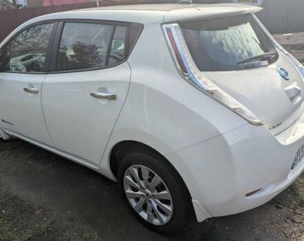 Белый Ниссан Лиф, объемом двигателя 0 л и пробегом 124 тыс. км за 5300 $, фото 1 на Automoto.ua