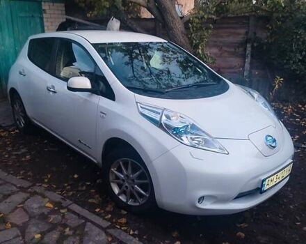 Белый Ниссан Лиф, объемом двигателя 0 л и пробегом 115 тыс. км за 6400 $, фото 2 на Automoto.ua