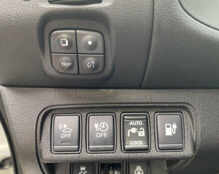 Белый Ниссан Лиф, объемом двигателя 0 л и пробегом 148 тыс. км за 5999 $, фото 18 на Automoto.ua