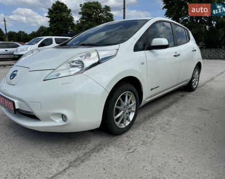 Білий Ніссан Ліф, об'ємом двигуна 0 л та пробігом 96 тис. км за 7600 $, фото 2 на Automoto.ua