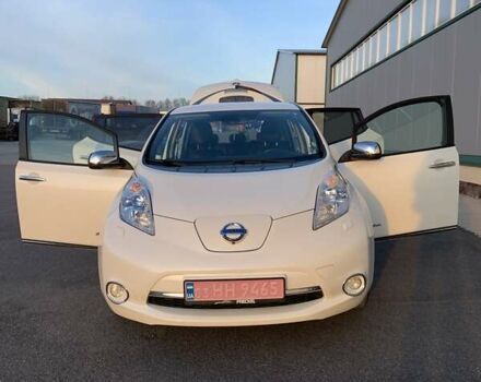 Білий Ніссан Ліф, об'ємом двигуна 0 л та пробігом 145 тис. км за 6950 $, фото 1 на Automoto.ua