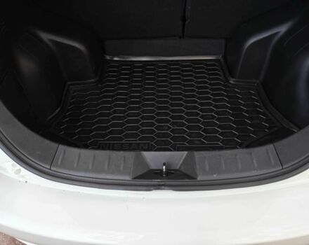 Белый Ниссан Лиф, объемом двигателя 0 л и пробегом 118 тыс. км за 7599 $, фото 17 на Automoto.ua