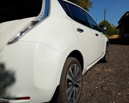 Белый Ниссан Лиф, объемом двигателя 0 л и пробегом 96 тыс. км за 7500 $, фото 2 на Automoto.ua