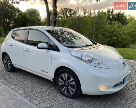 Білий Ніссан Ліф, об'ємом двигуна 0 л та пробігом 186 тис. км за 6999 $, фото 7 на Automoto.ua