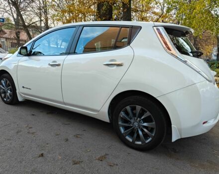 Белый Ниссан Лиф, объемом двигателя 0 л и пробегом 118 тыс. км за 7599 $, фото 5 на Automoto.ua