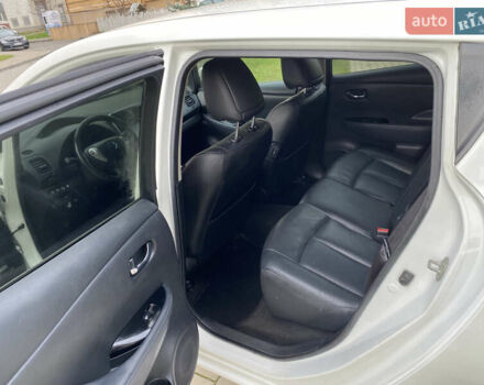 Белый Ниссан Лиф, объемом двигателя 0 л и пробегом 83 тыс. км за 7499 $, фото 20 на Automoto.ua