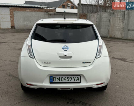 Белый Ниссан Лиф, объемом двигателя 0 л и пробегом 160 тыс. км за 6300 $, фото 6 на Automoto.ua