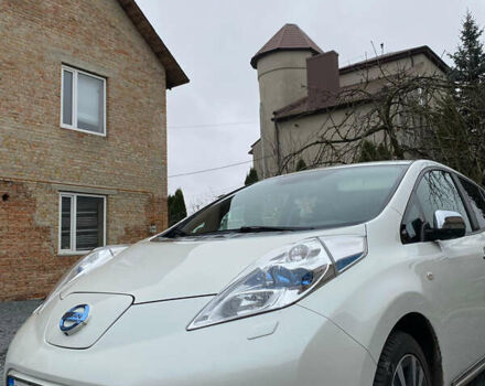 Білий Ніссан Ліф, об'ємом двигуна 0 л та пробігом 179 тис. км за 6800 $, фото 19 на Automoto.ua