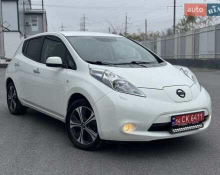 Белый Ниссан Лиф, объемом двигателя 0 л и пробегом 80 тыс. км за 6800 $, фото 7 на Automoto.ua