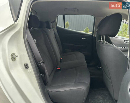 Белый Ниссан Лиф, объемом двигателя 0 л и пробегом 136 тыс. км за 5850 $, фото 13 на Automoto.ua