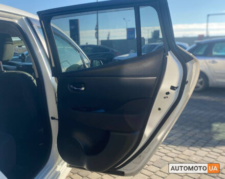 Білий Ніссан Ліф, об'ємом двигуна 24 л та пробігом 122 тис. км за 7700 $, фото 23 на Automoto.ua