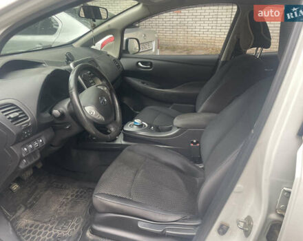 Білий Ніссан Ліф, об'ємом двигуна 0 л та пробігом 205 тис. км за 6400 $, фото 7 на Automoto.ua