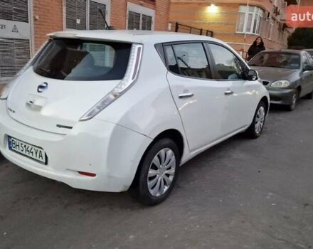 Белый Ниссан Лиф, объемом двигателя 0 л и пробегом 321 тыс. км за 3999 $, фото 1 на Automoto.ua