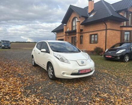 Білий Ніссан Ліф, об'ємом двигуна 0 л та пробігом 122 тис. км за 6200 $, фото 1 на Automoto.ua