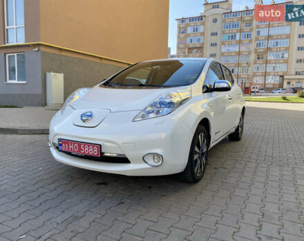 Белый Ниссан Лиф, объемом двигателя 0 л и пробегом 112 тыс. км за 7599 $, фото 3 на Automoto.ua