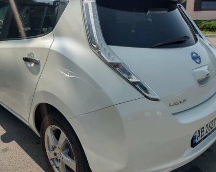 Белый Ниссан Лиф, объемом двигателя 0 л и пробегом 112 тыс. км за 8100 $, фото 4 на Automoto.ua
