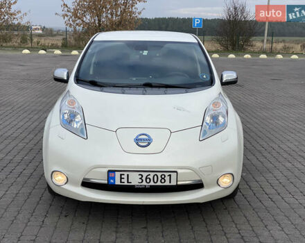 Белый Ниссан Лиф, объемом двигателя 0 л и пробегом 140 тыс. км за 5450 $, фото 7 на Automoto.ua