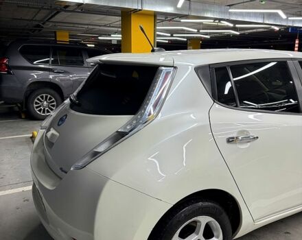 Белый Ниссан Лиф, объемом двигателя 80 л и пробегом 290 тыс. км за 5950 $, фото 3 на Automoto.ua