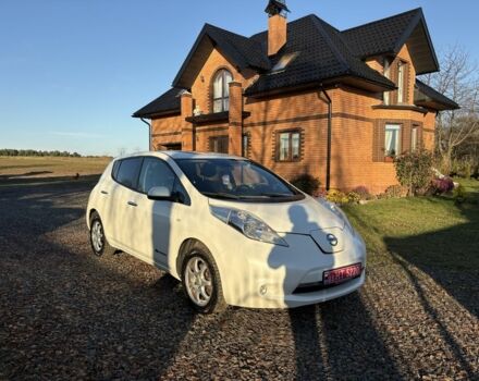 Белый Ниссан Лиф, объемом двигателя 0 л и пробегом 122 тыс. км за 6100 $, фото 10 на Automoto.ua