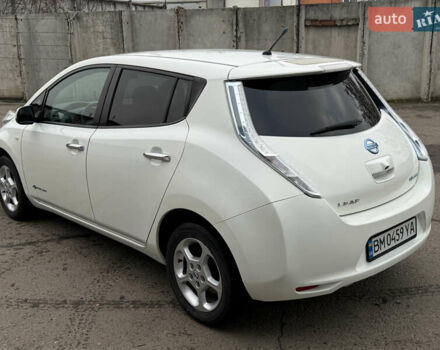 Белый Ниссан Лиф, объемом двигателя 0 л и пробегом 160 тыс. км за 6300 $, фото 4 на Automoto.ua