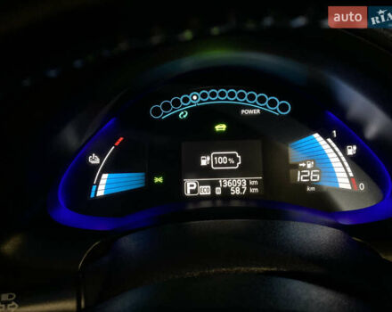 Білий Ніссан Ліф, об'ємом двигуна 0 л та пробігом 136 тис. км за 7500 $, фото 16 на Automoto.ua