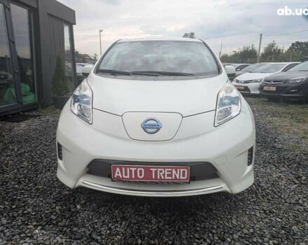 Білий Ніссан Ліф, об'ємом двигуна 0 л та пробігом 134 тис. км за 6500 $, фото 1 на Automoto.ua