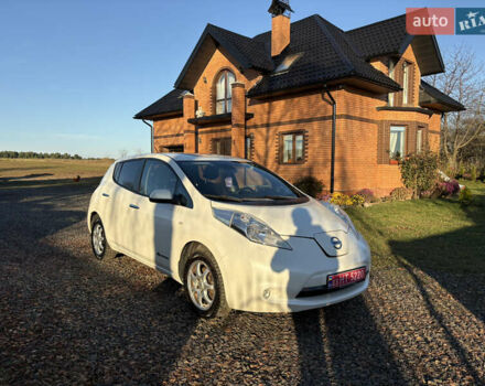 Білий Ніссан Ліф, об'ємом двигуна 0 л та пробігом 122 тис. км за 6100 $, фото 10 на Automoto.ua