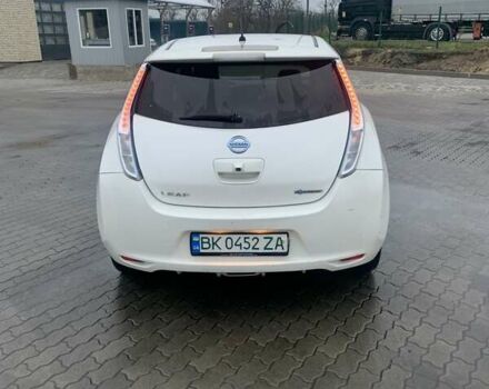 Белый Ниссан Лиф, объемом двигателя 0 л и пробегом 215 тыс. км за 5600 $, фото 5 на Automoto.ua