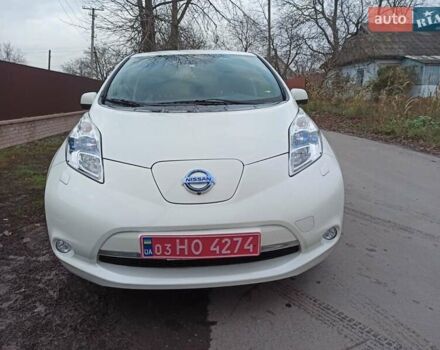 Белый Ниссан Лиф, объемом двигателя 0 л и пробегом 82 тыс. км за 7200 $, фото 9 на Automoto.ua
