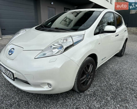 Белый Ниссан Лиф, объемом двигателя 0 л и пробегом 136 тыс. км за 5900 $, фото 15 на Automoto.ua