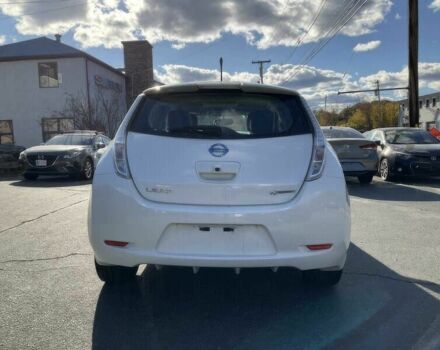 Белый Ниссан Лиф, объемом двигателя 0 л и пробегом 89 тыс. км за 8200 $, фото 4 на Automoto.ua